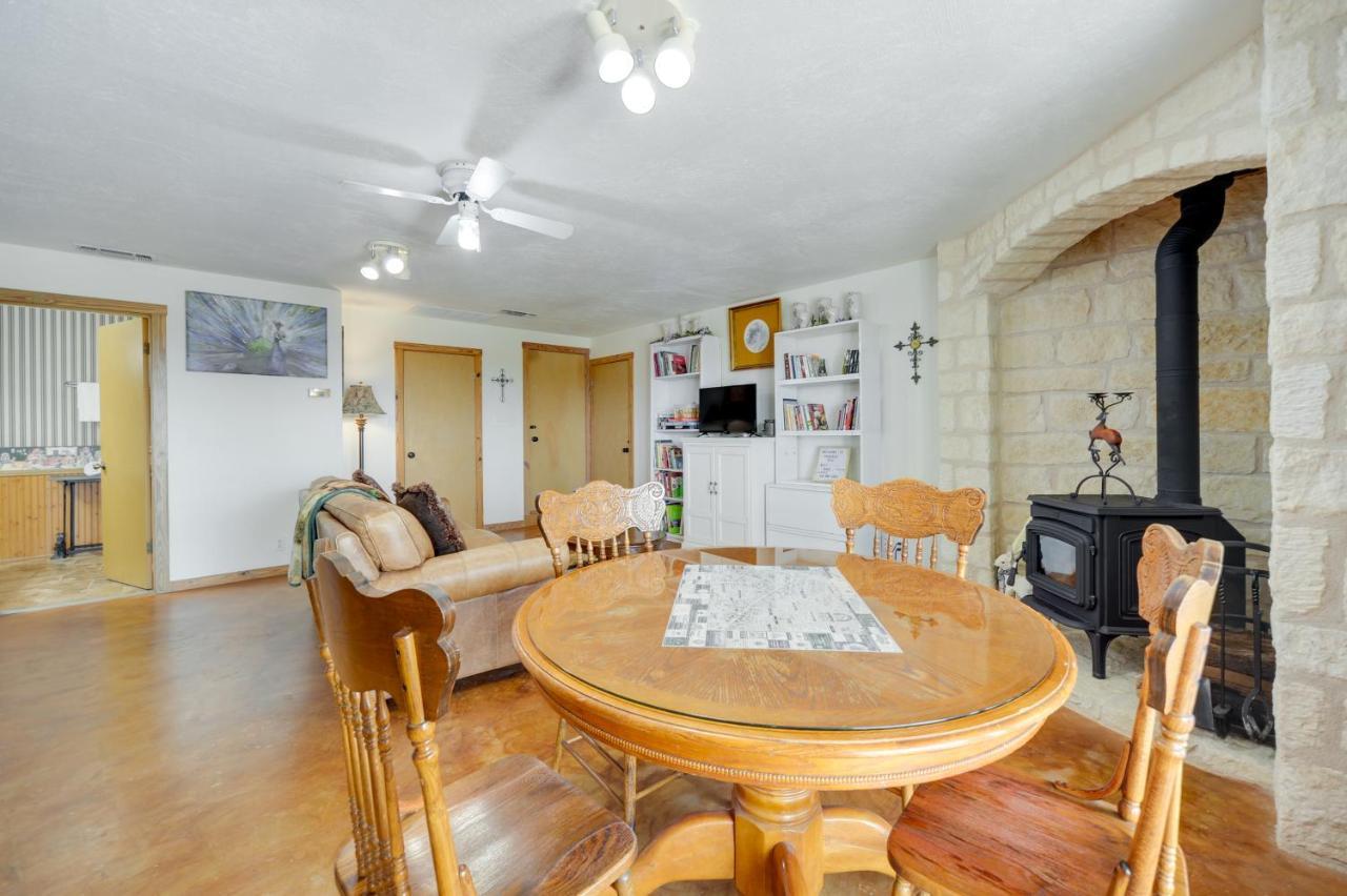 فيلا Fredericksburg Retreat With Private Hot Tub And Patio! المظهر الخارجي الصورة