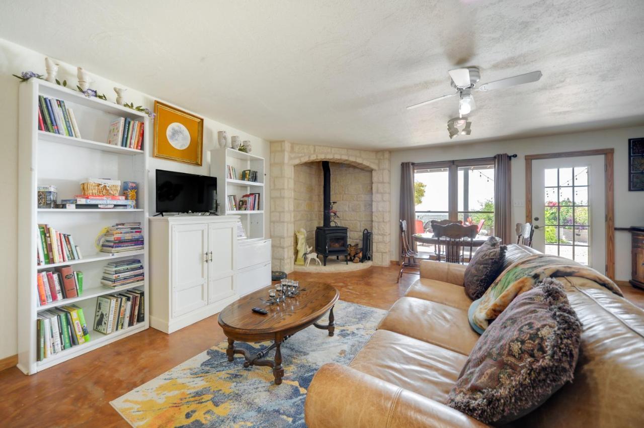 فيلا Fredericksburg Retreat With Private Hot Tub And Patio! المظهر الخارجي الصورة