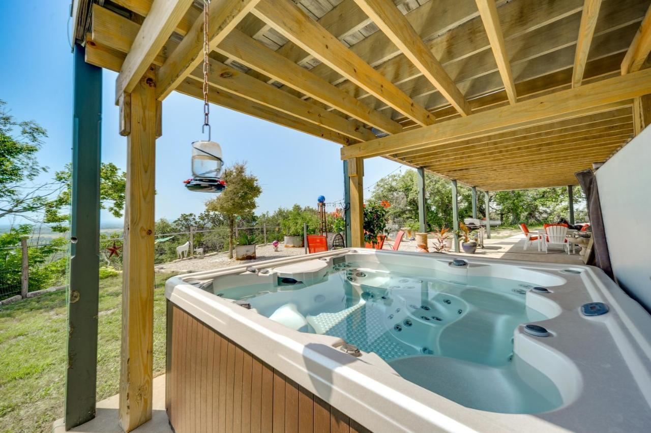 فيلا Fredericksburg Retreat With Private Hot Tub And Patio! المظهر الخارجي الصورة